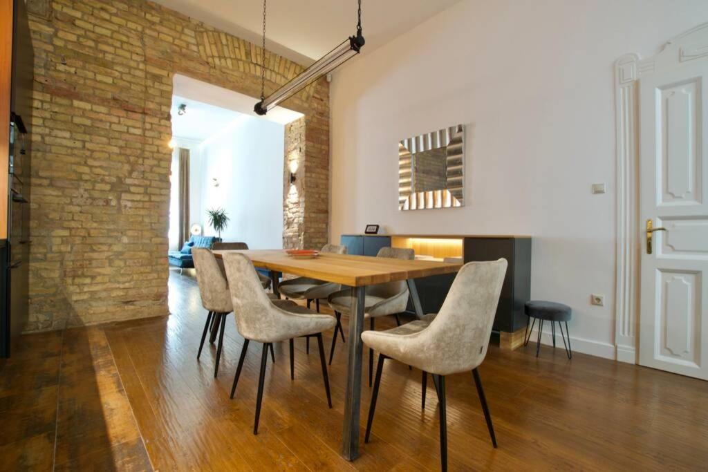 Premium Apartment By Hi5 - Best Ever Budapeşte Dış mekan fotoğraf